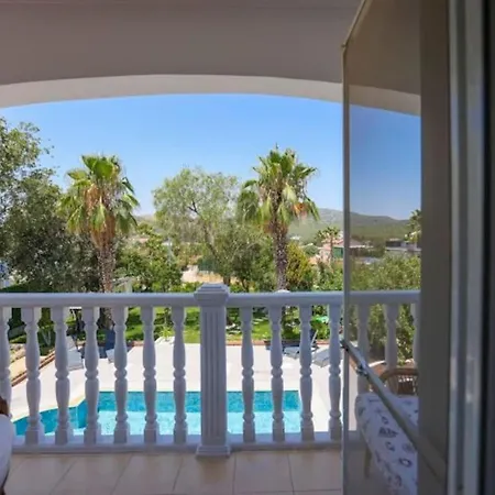Villa Derin Su